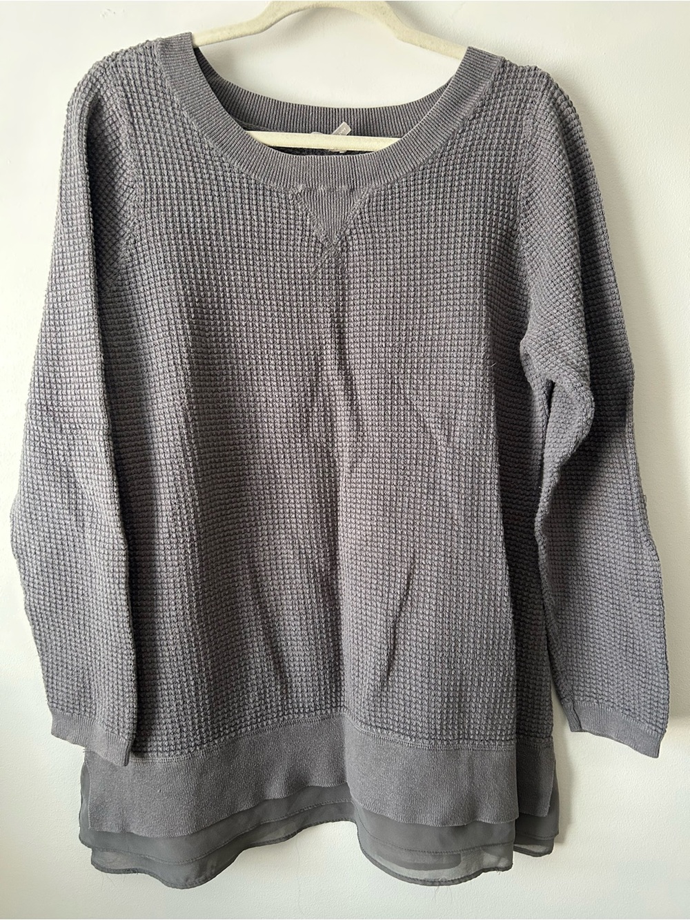 LOGO Lori Goldstein waffle knot sheer hem top L